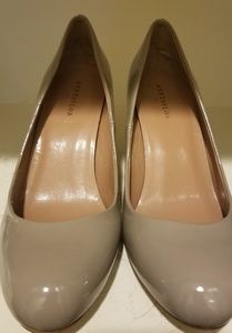Ann Taylor taupe heels
